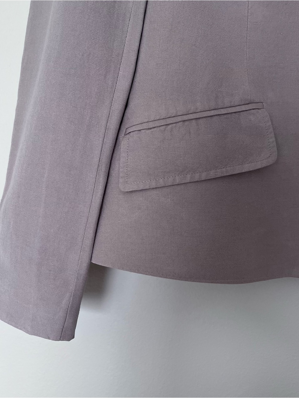 Kate Hill Tan Linen Women's Blazer
Size 4 - Picture 8 of 9